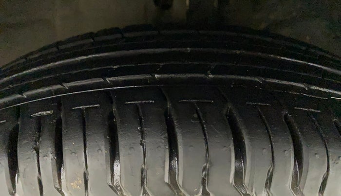 2019 Maruti Dzire VXI, Petrol, Manual, 46,706 km, Right Front Tyre Tread