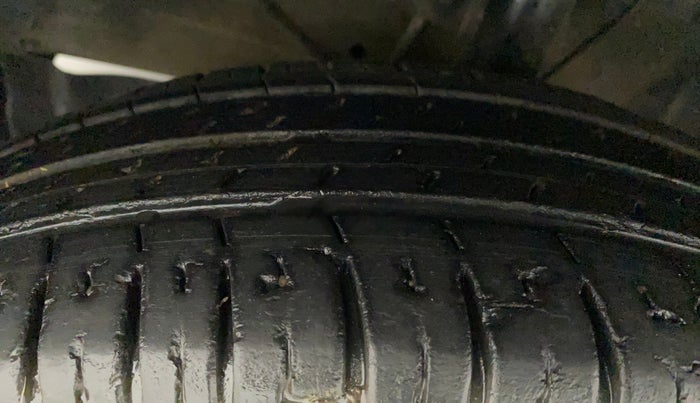 2019 Maruti Dzire VXI, Petrol, Manual, 46,706 km, Left Front Tyre Tread