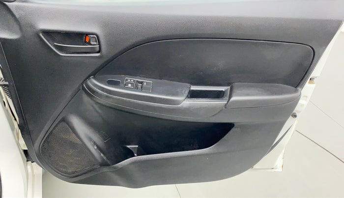 2019 Maruti Baleno SIGMA PETROL 1.2, CNG, Manual, 62,838 km, Driver Side Door Panels Control