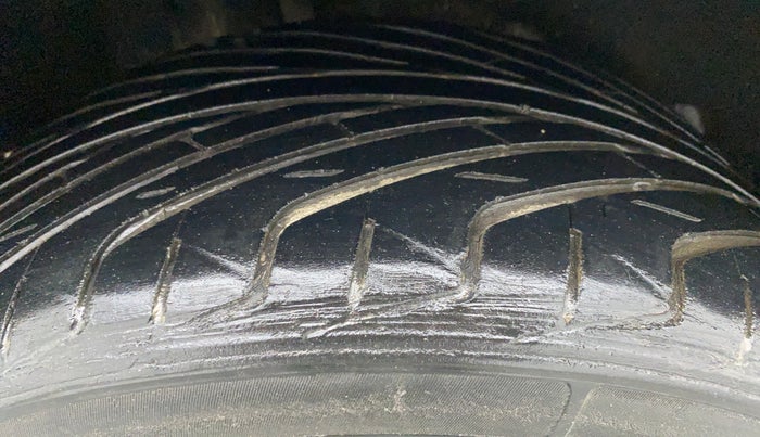 2019 Maruti Baleno SIGMA PETROL 1.2, CNG, Manual, 62,838 km, Right Rear Tyre Tread
