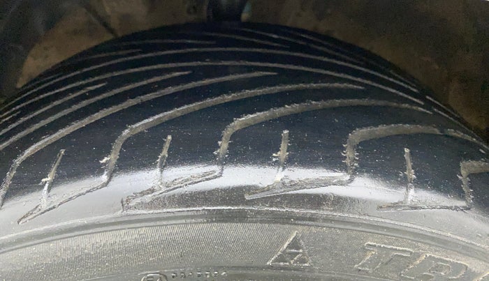 2019 Maruti Baleno SIGMA PETROL 1.2, CNG, Manual, 62,838 km, Left Front Tyre Tread