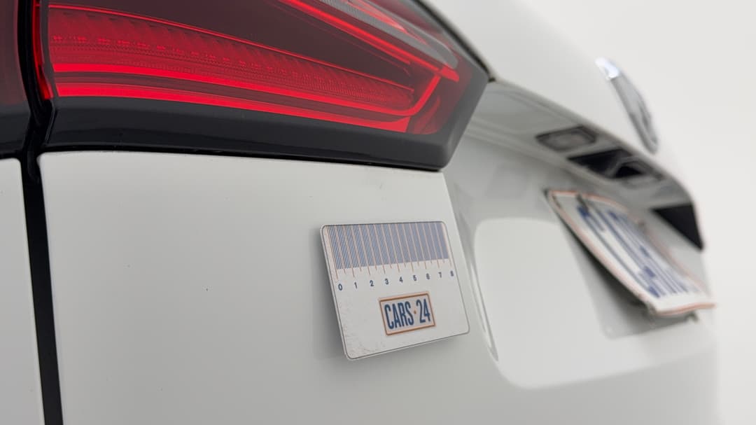 Boot / Tailgate Tailgate Dent