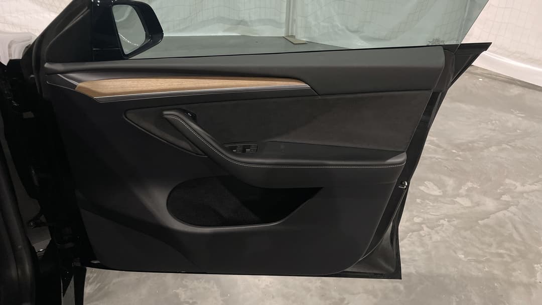 2023 Tesla Model Y Rear-wheel Drive, Automatic, 55315 km, Speaker View