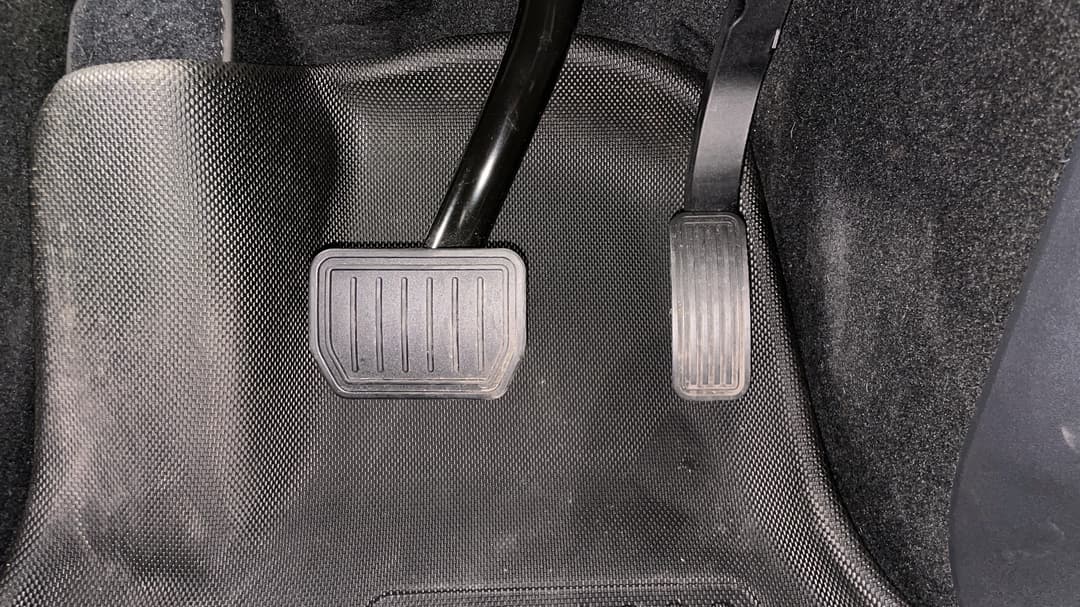 2023 Tesla Model Y Rear-wheel Drive, Automatic, 55315 km, Pedals and Footmat