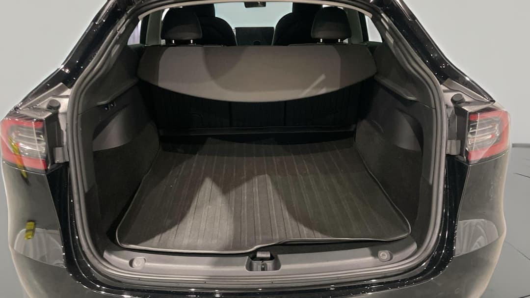 2023 Tesla Model Y Rear-wheel Drive, Automatic, 55315 km, Boot Inside View