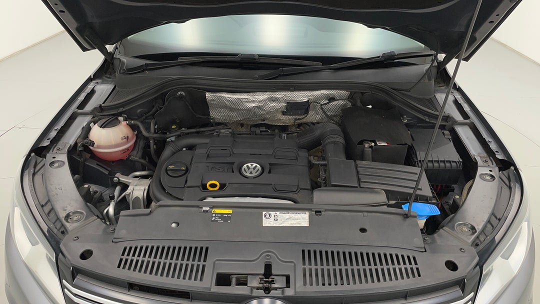 Open Bonnet (Engine)