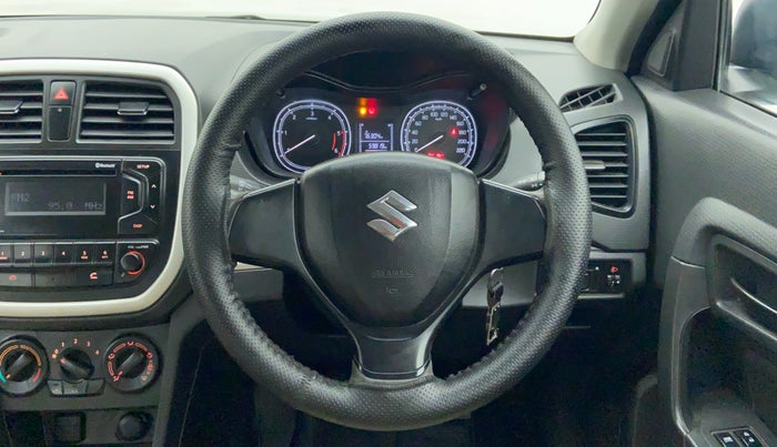2016 Maruti Vitara Brezza VDI OPT, Diesel, Manual, 60,282 km, Steering Wheel Close Up