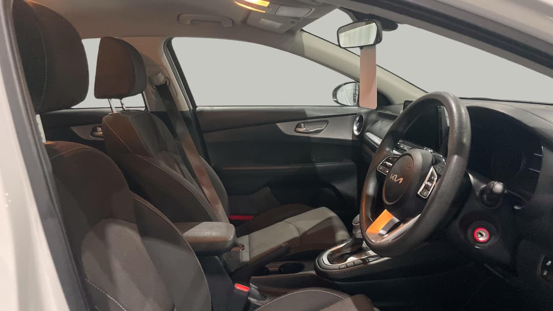2023 Kia Cerato S, Automatic, 46922 km, Right Side Front Door Cabin View