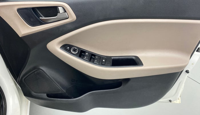 2015 Hyundai Elite i20 ASTA 1.4 CRDI, Diesel, Manual, 75,829 km, Driver Side Door Panels Control