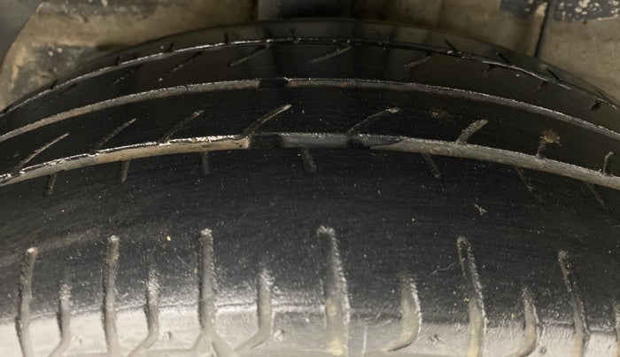 2015 Hyundai Elite i20 ASTA 1.4 CRDI, Diesel, Manual, 75,829 km, Right Rear Tyre Tread
