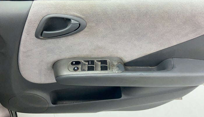 2008 Honda City ZX 1.5 EXI, Petrol, Manual, 1,05,304 km, Driver Side Door Panels Controls