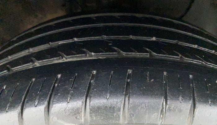 2015 Hyundai Elite i20 ASTA 1.2, Petrol, Manual, 53,857 km, Right Front Tyre Tread