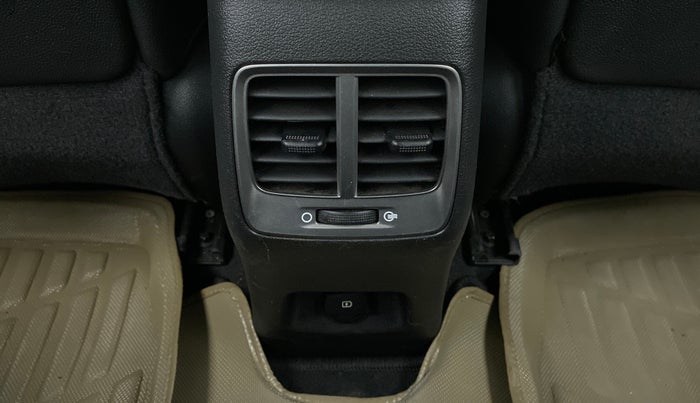 2019 Hyundai Verna 1.6 SX VTVT (O), Petrol, Manual, 30,979 km, Rear AC Vents