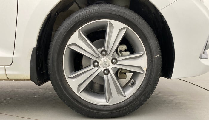 2019 Hyundai Verna 1.6 SX VTVT (O), Petrol, Manual, 30,979 km, Right Front Wheel
