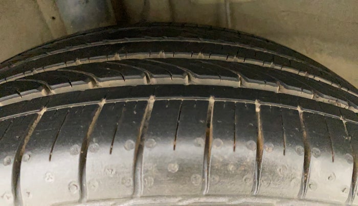 2015 Hyundai Elite i20 ASTA 1.2, Petrol, Manual, 88,718 km, Right Rear Tyre Tread