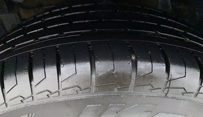 2018 Maruti S Cross SIGMA SHVS, Diesel, Manual, 51,406 km, Left Front Tyre Tread