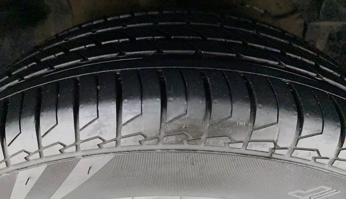 2018 Maruti S Cross SIGMA SHVS, Diesel, Manual, 51,406 km, Right Front Tyre Tread