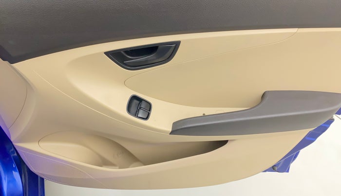 2018 Hyundai Eon ERA +, Petrol, Manual, 19,728 km, Driver Side Door Panels Control
