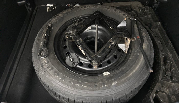 2018 Jeep Compass LONGITUDE 2.0 DIESEL, Diesel, Manual, 1,14,193 km, Spare Tyre