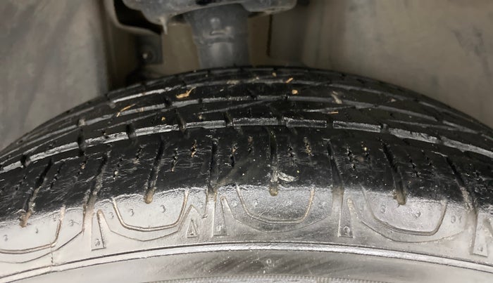 2018 Jeep Compass LONGITUDE 2.0 DIESEL, Diesel, Manual, 1,14,193 km, Right Rear Tyre Tread
