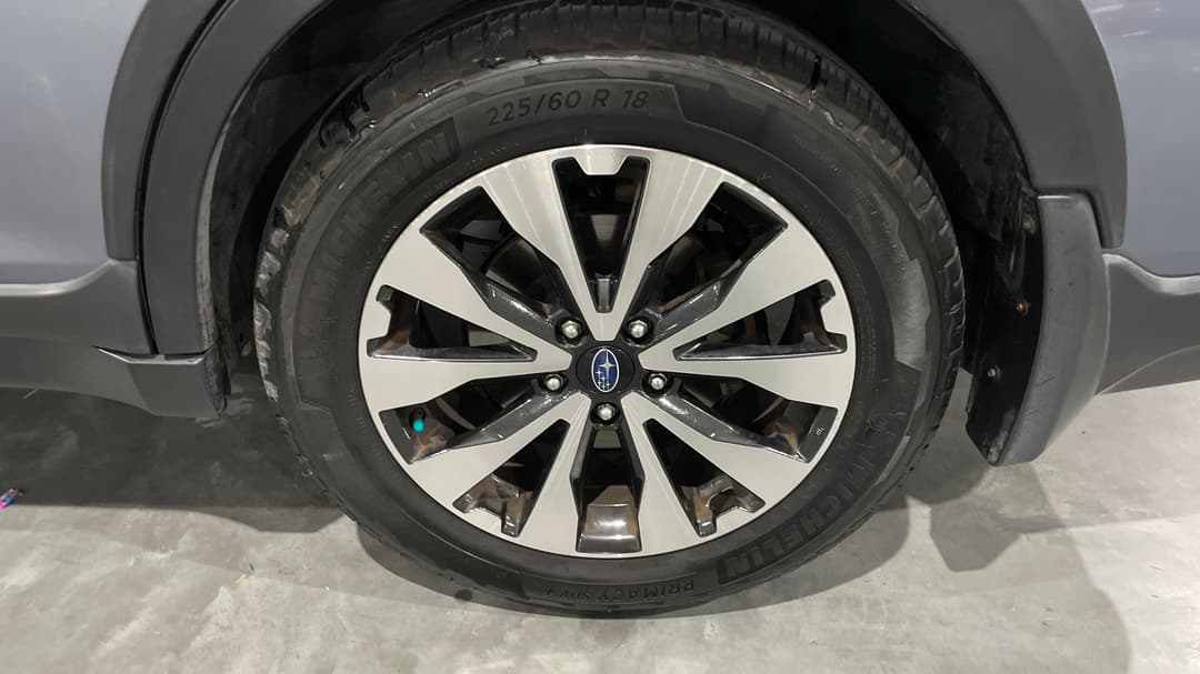2017 Subaru Outback 2.5i Premium AWD, Automatic, 105348 km, Left Rear Wheel
