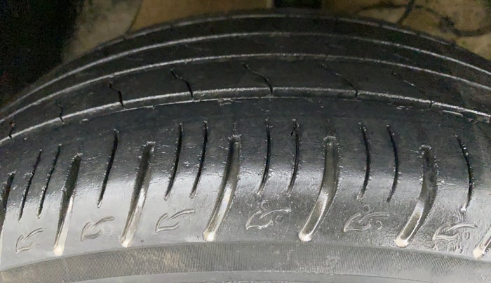 2019 Maruti Vitara Brezza ZDI PLUS, Diesel, Manual, 51,908 km, Right Front Tyre Tread