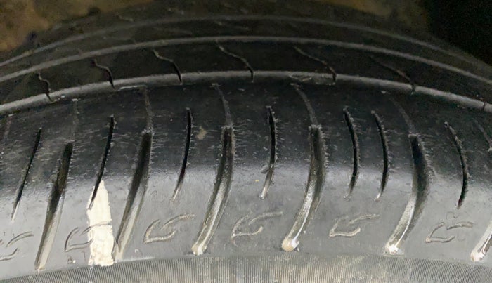 2019 Maruti Vitara Brezza ZDI PLUS, Diesel, Manual, 51,908 km, Left Front Tyre Tread