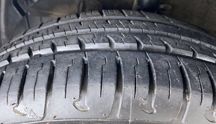 2015 Hyundai Xcent S 1.2, Petrol, Manual, 21,892 km, Left Front Tyre Tread