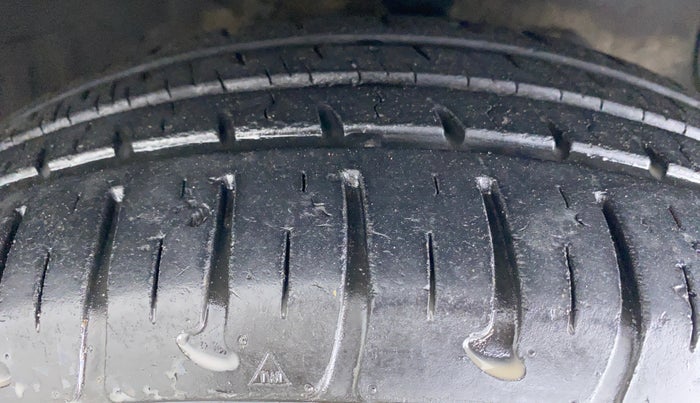 2015 Hyundai Xcent S 1.2, Petrol, Manual, 21,892 km, Right Front Tyre Tread