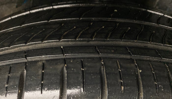 2022 Hyundai AURA SX (O) MT, Petrol, Manual, 3,382 km, Left Rear Tyre Tread