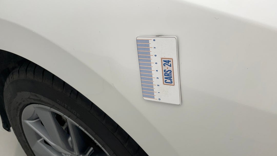 Quarter Panel Front LHS Guard Dent