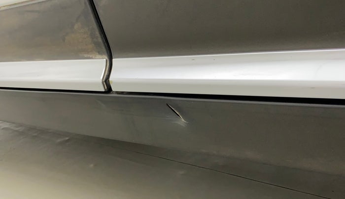 2016 Hyundai Creta S 1.6 PETROL, Petrol, Manual, 77,095 km, Left running board - Cladding has minor damage