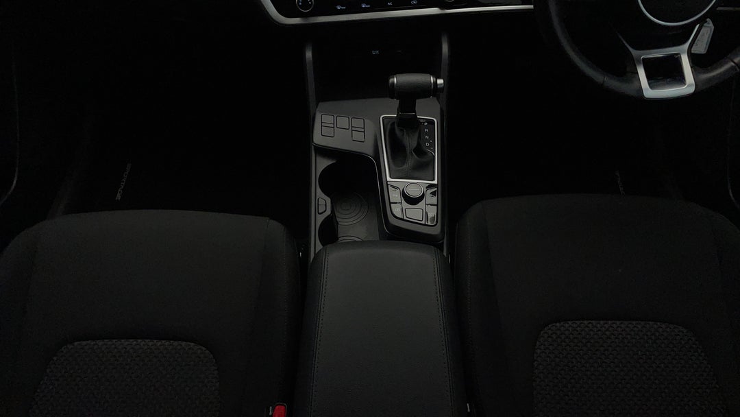 2022 Kia Sportage S (AWD), Automatic, 21936 km, Center Console