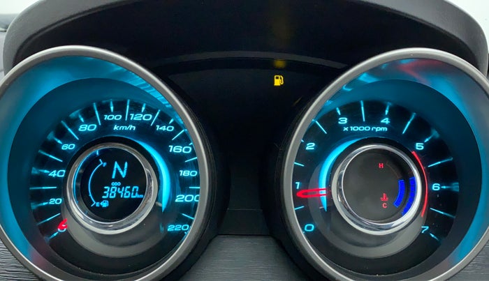 2019 Mahindra XUV500 W9, Diesel, Manual, 38,535 km, Odometer Image