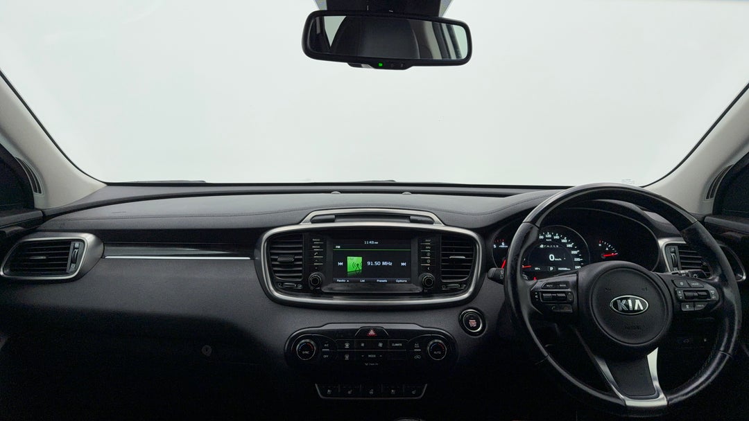 2016 Kia Sorento Platinum (4x4), Automatic, 152536 km, Dashboard View
