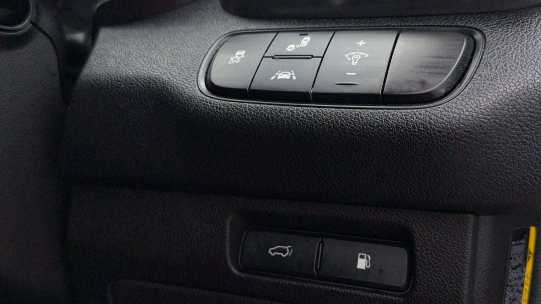 2016 Kia Sorento Platinum (4x4), Automatic, 152536 km, Utility Switches/Buttons