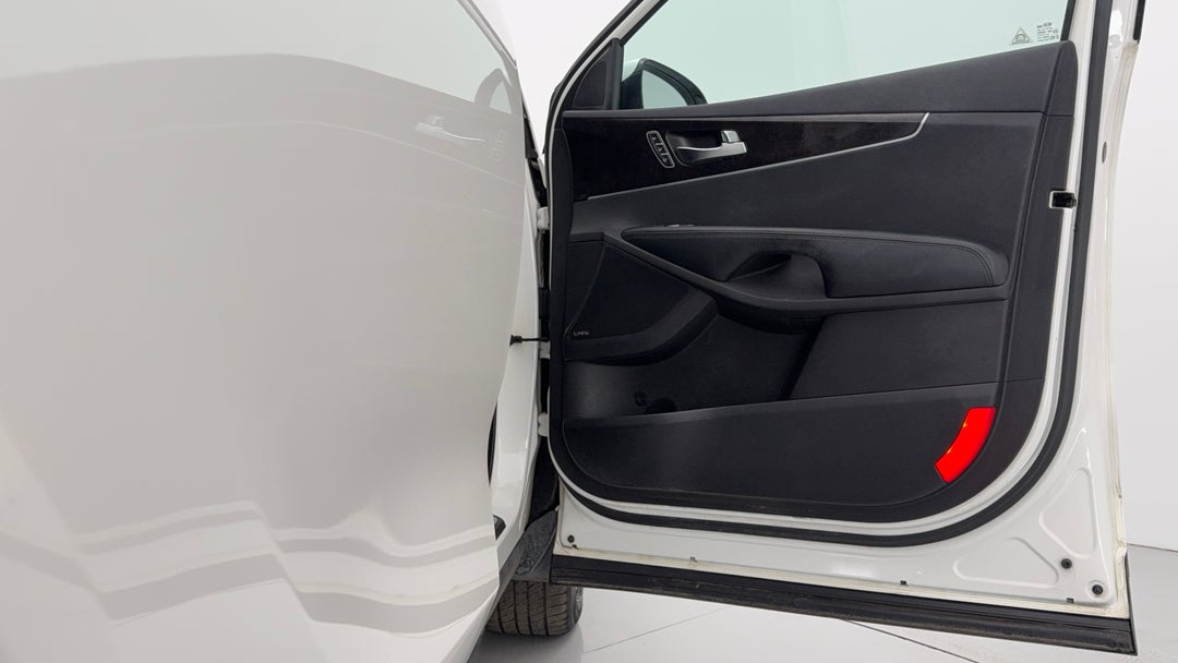 2016 Kia Sorento Platinum (4x4), Automatic, 152536 km, Speaker View