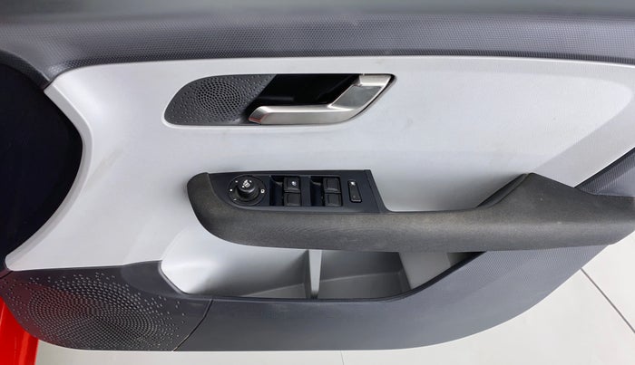 2020 Tata ALTROZ XZ 1.2, Petrol, Manual, 25,745 km, Driver Side Door Panels Control