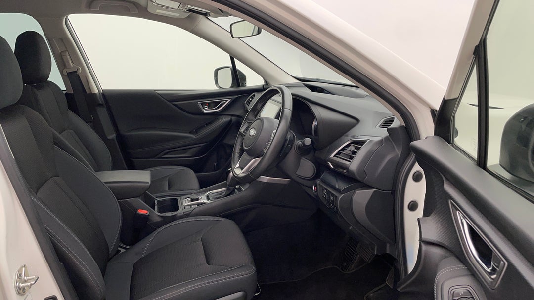 2022 Subaru Forester 2.5i (awd), Automatic, 31195 km, Right Side Front Door Cabin View