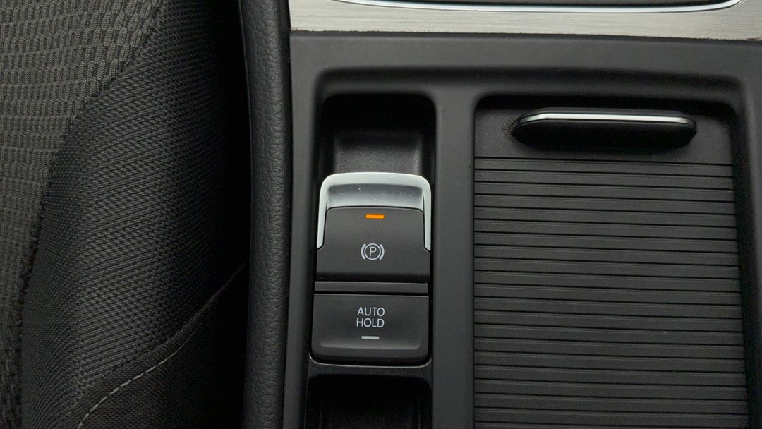 2015 Volkswagen Golf 90 Tsi Comfortline, Automatic, 121301 km, Handbrake