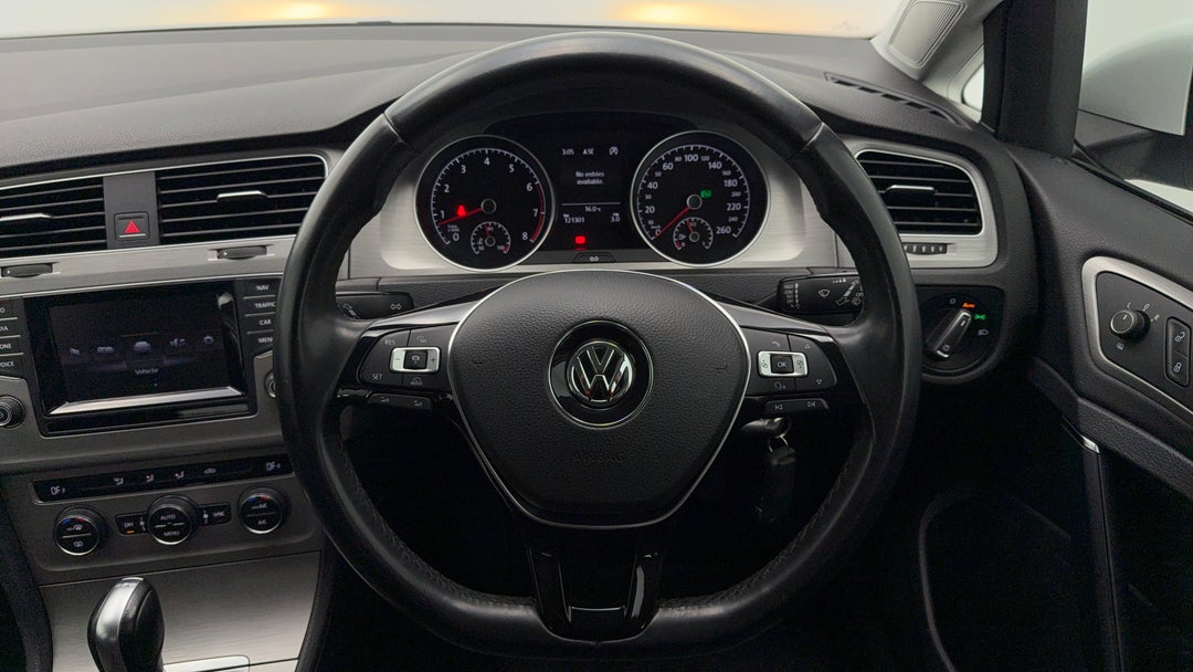 2015 Volkswagen Golf 90 Tsi Comfortline, Automatic, 121301 km, Steering Wheel Close-up