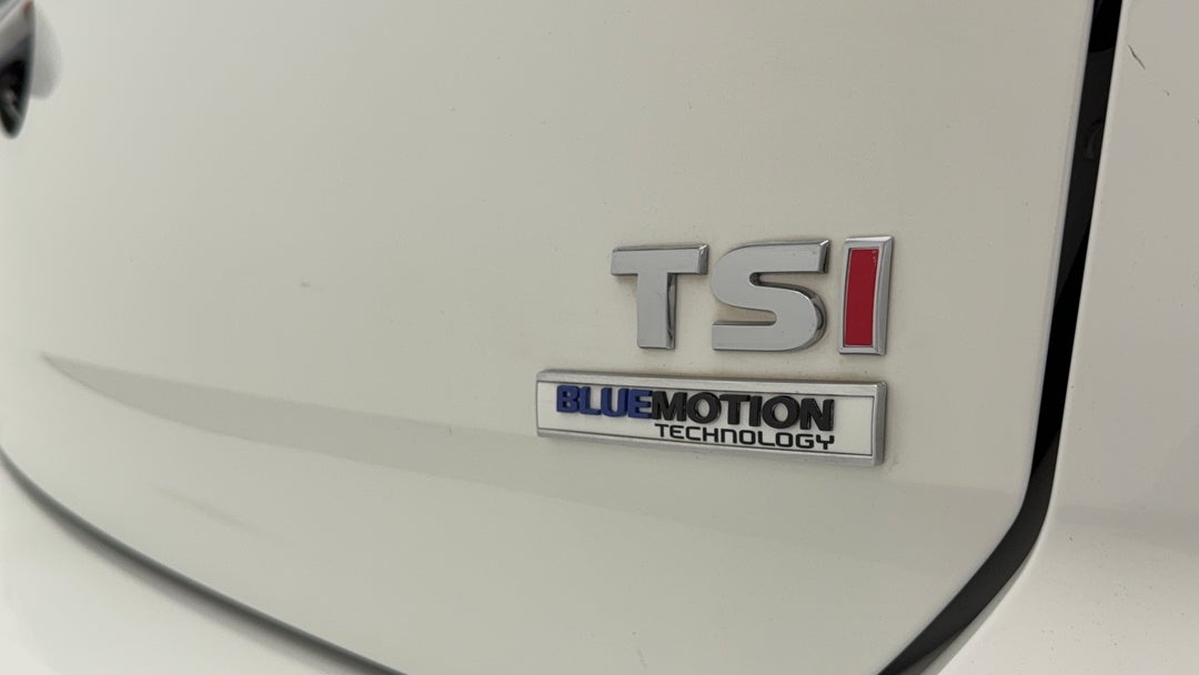 2015 Volkswagen Golf 90 Tsi Comfortline, Automatic, 121301 km, Badge (Boot Right Side)