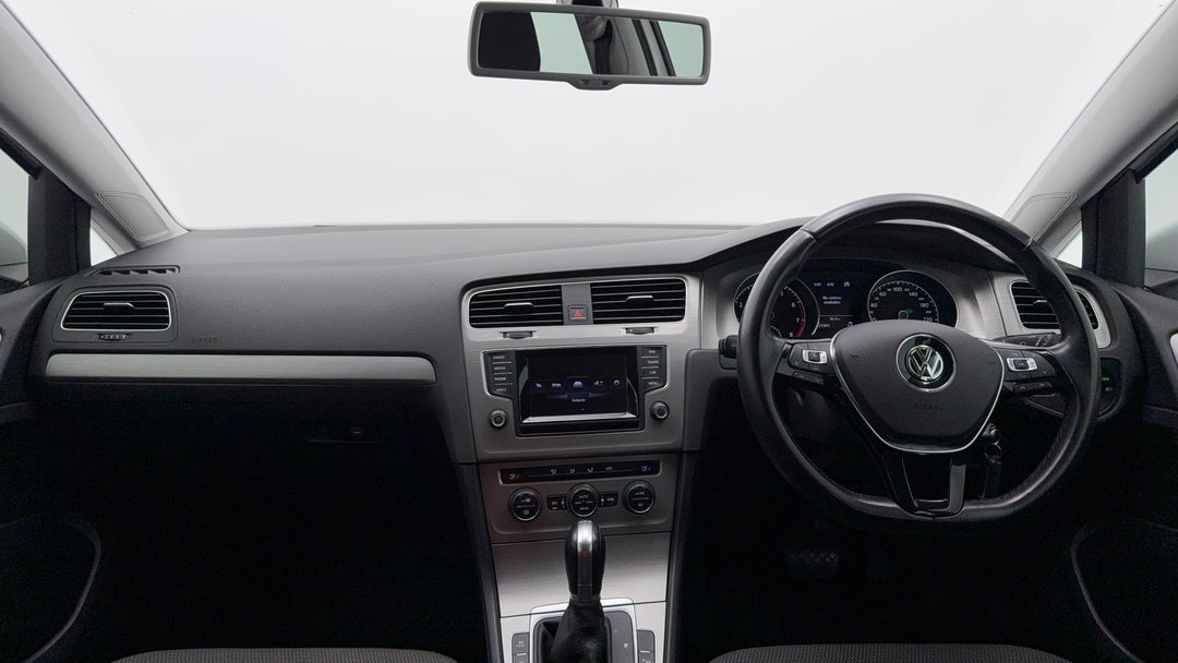 2015 Volkswagen Golf 90 Tsi Comfortline, Automatic, 121301 km, Dashboard View