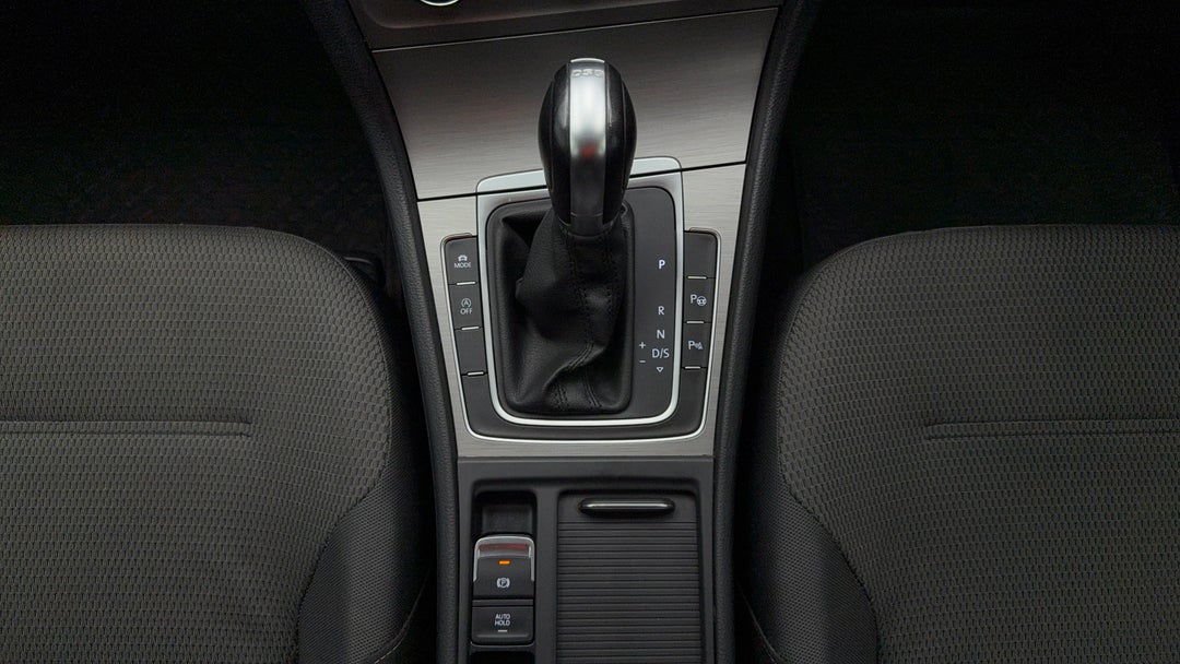 2015 Volkswagen Golf 90 Tsi Comfortline, Automatic, 121301 km, Gear Lever 