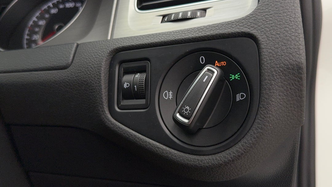 2015 Volkswagen Golf 90 Tsi Comfortline, Automatic, 121301 km, Utility Switches/Buttons