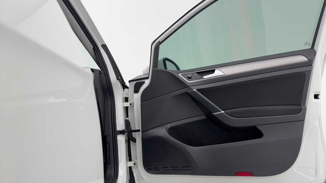 2015 Volkswagen Golf 90 Tsi Comfortline, Automatic, 121301 km, Speaker View