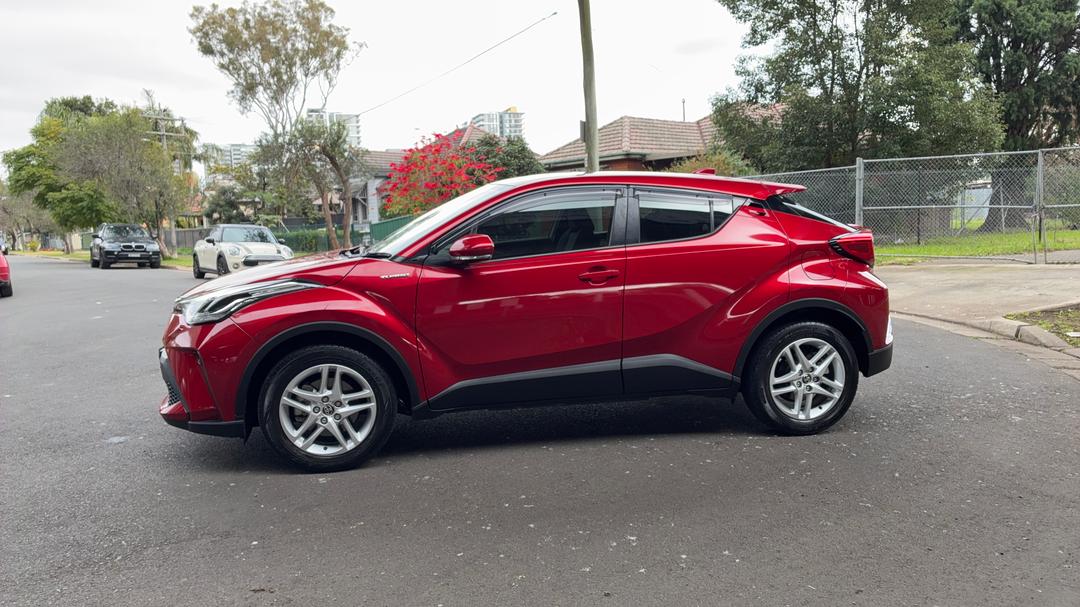 2020 Toyota C-HR Standard (2wd), Automatic, 24737 km, Left Side View