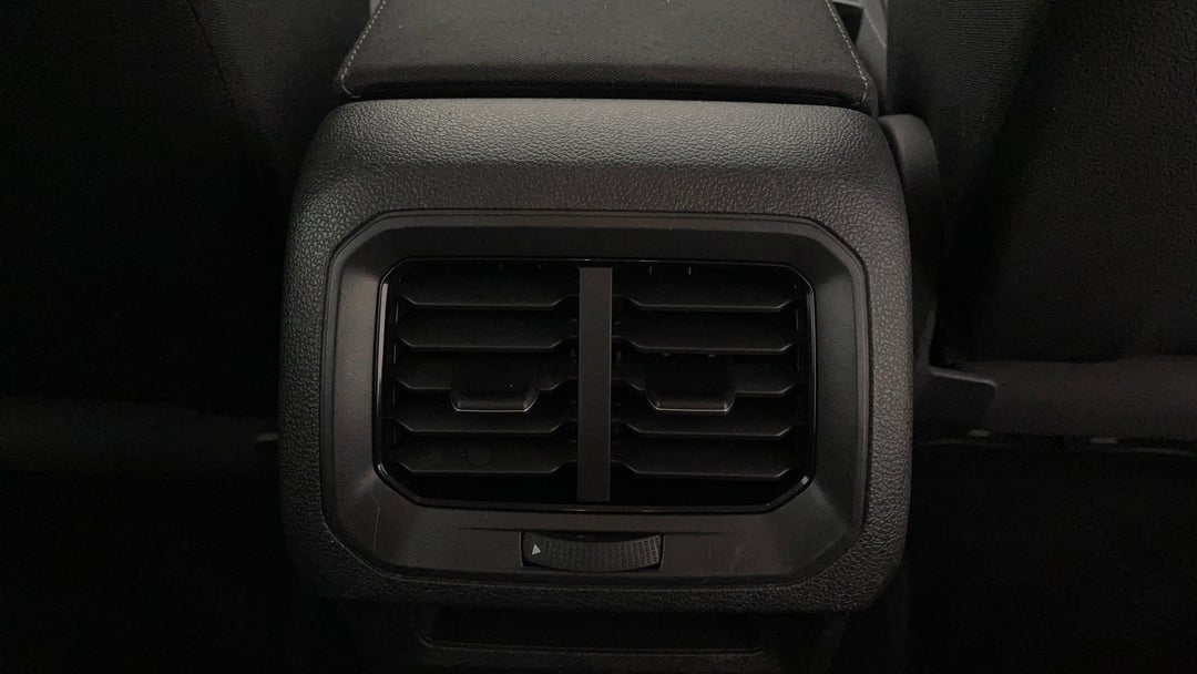 2018 Volkswagen Tiguan 110 Tsi Trendline, Automatic, 31946 km, Rear A/C Vent