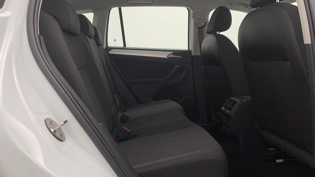 2018 Volkswagen Tiguan 110 Tsi Trendline, Automatic, 31946 km, Right Side Rear Door Cabin View