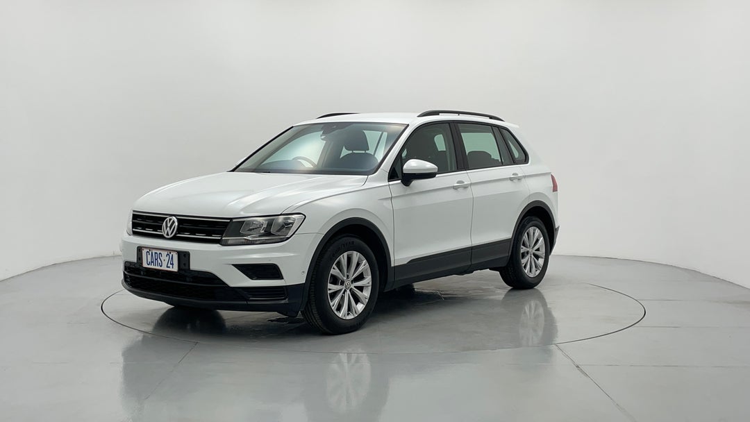 2018 Volkswagen Tiguan 110 Tsi Trendline, Automatic, 31946 km, Left Front Diagonal (45- Degree) View